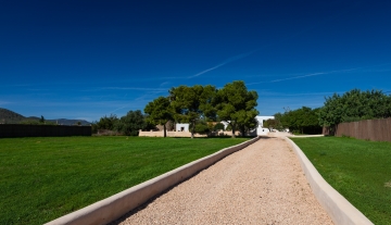 Resa Estates finca sale koop ibiza Jorge entrance exterior.jpg